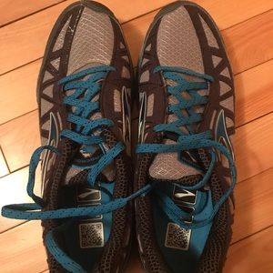 Brand new Brooks men’s athletic shoes, size 9.5